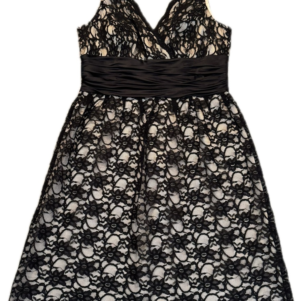 JS Boutique Black and Cream Lace Formal Dress